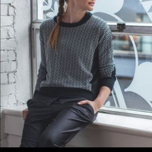 Lululemon Yogi Crew Sweater Black / White 4